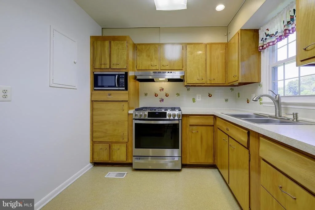 Photo of 3891 DOMINION DRIVE