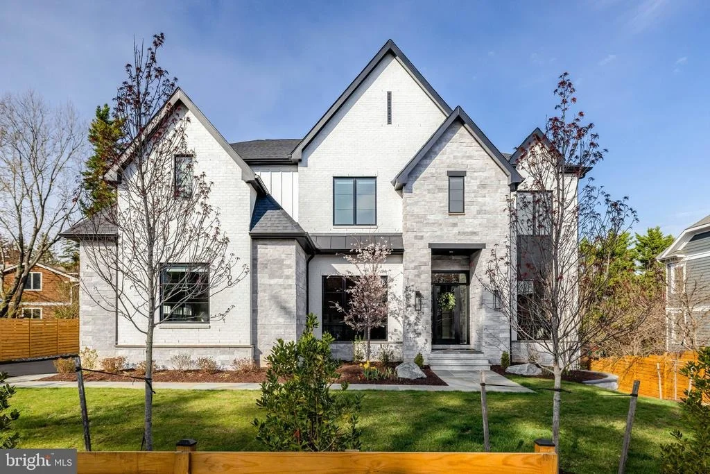 Photo of 1100 BALLS HILL ROAD