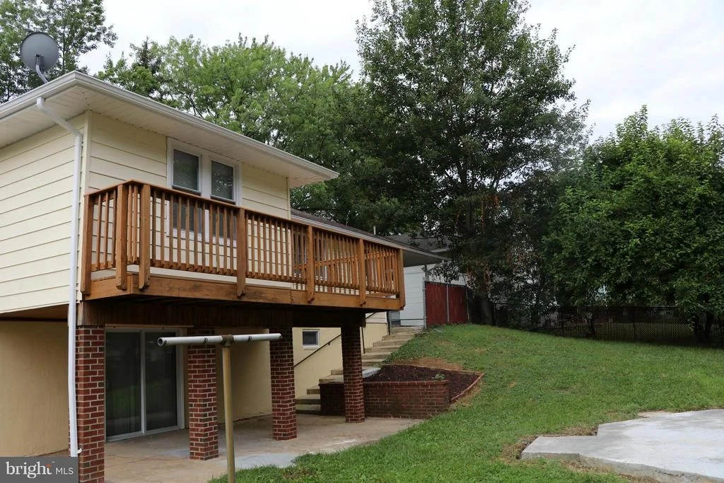 Photo of 7406 WALKER MILL ROAD