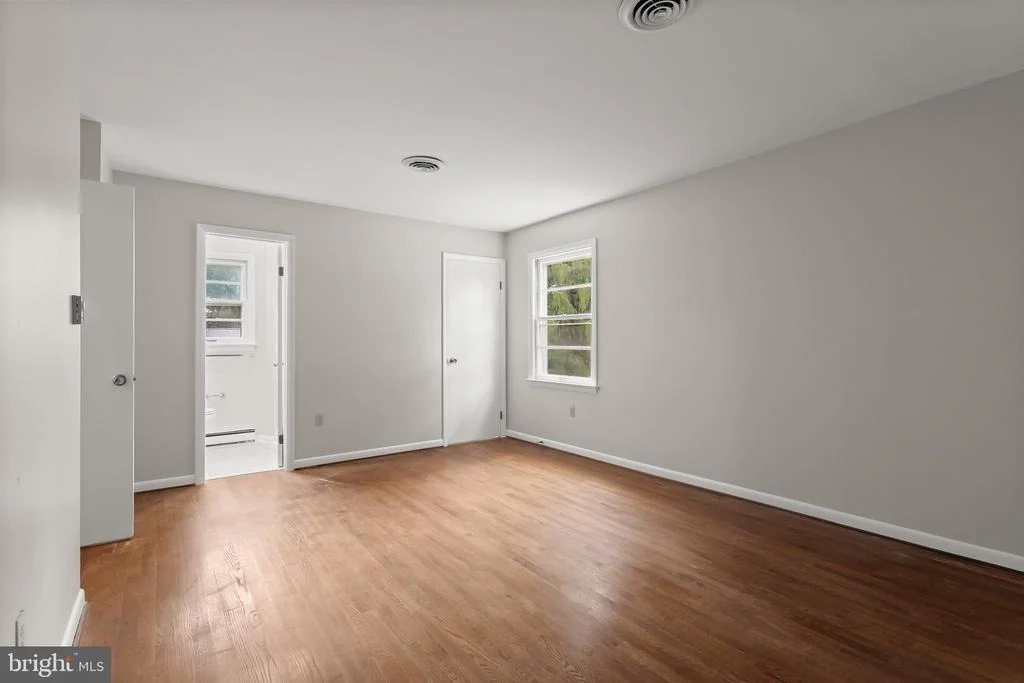 Photo of 6903 GREENVALE COURT
