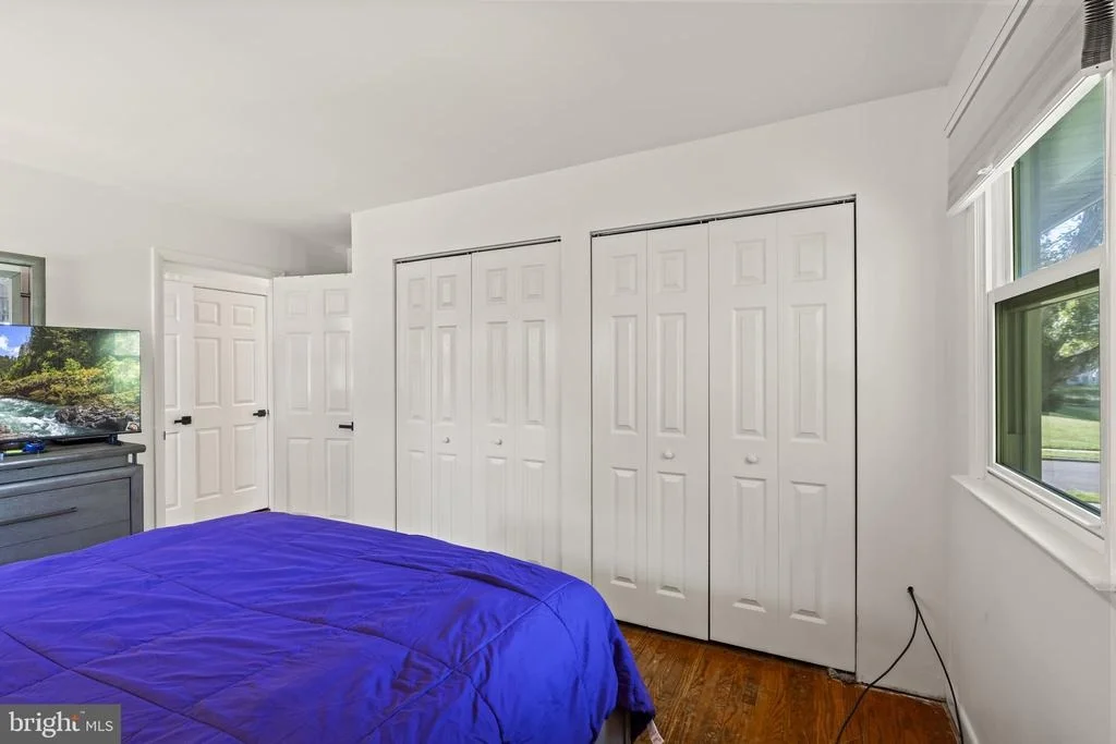 Photo of 409 BRADFORD ROAD