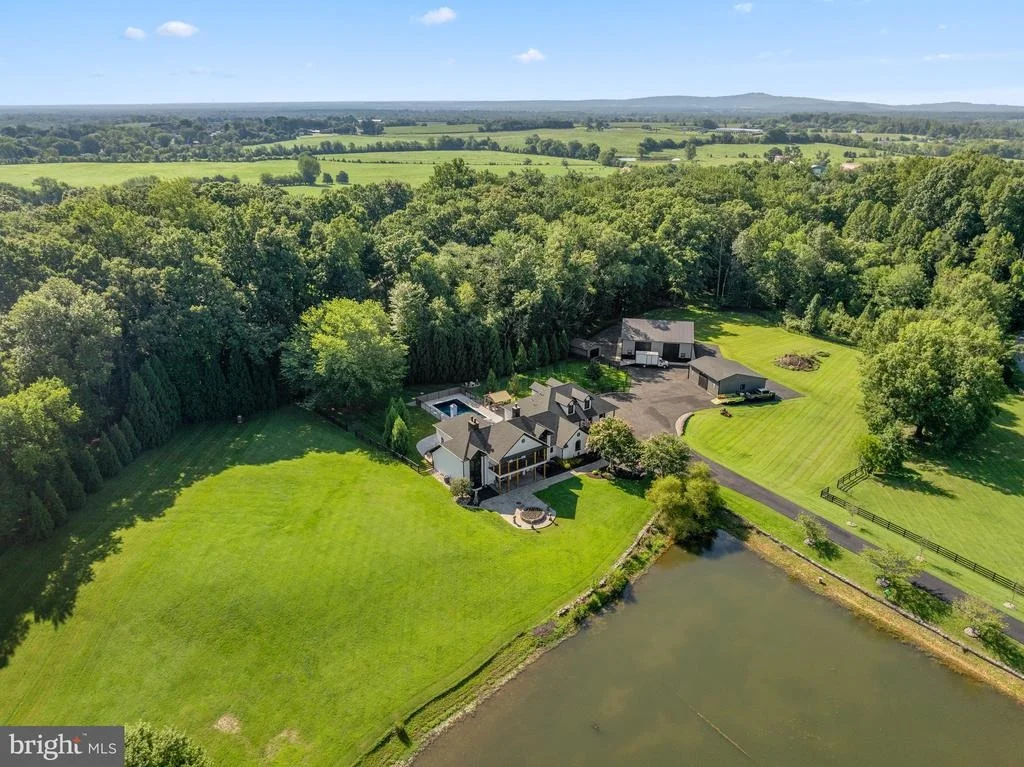 Photo of 19427 ROLLING HILLS DRIVE