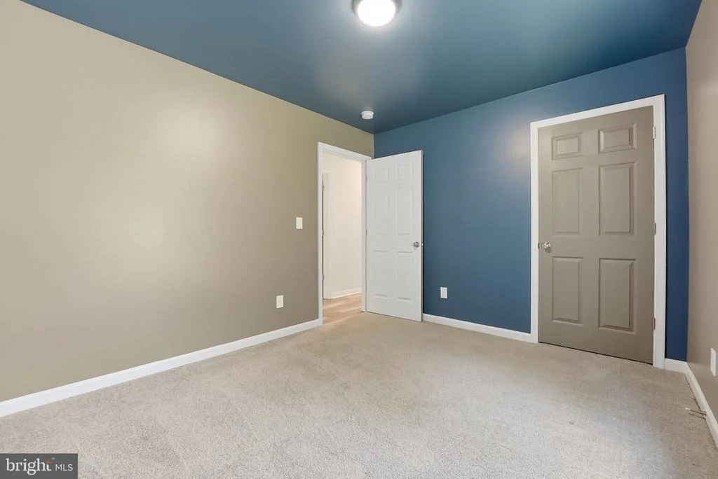 Photo of 898 SEVILLE RD.