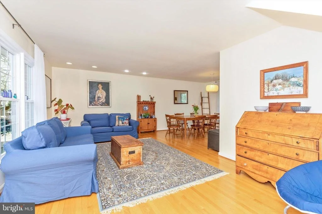 Photo of 28313 HONEYSUCKLE DRIVE