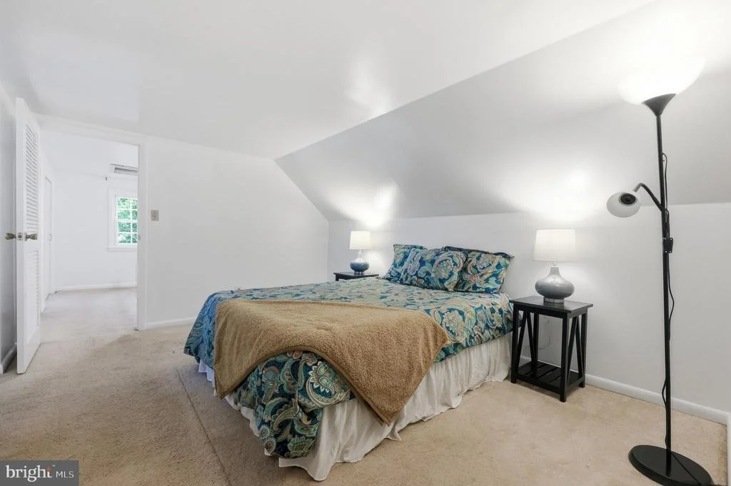 Photo of 5521 WATERLOO ROAD