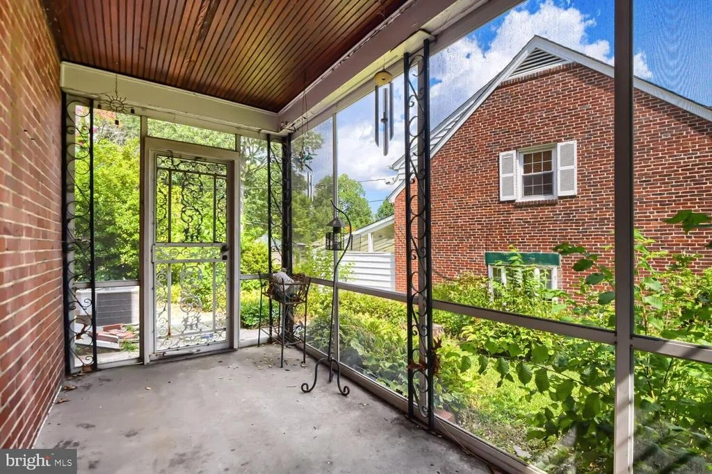 Photo of 1218 SOUTHVIEW ROAD