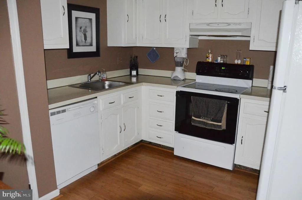 Photo of 9917 JONATHAN DRIVE