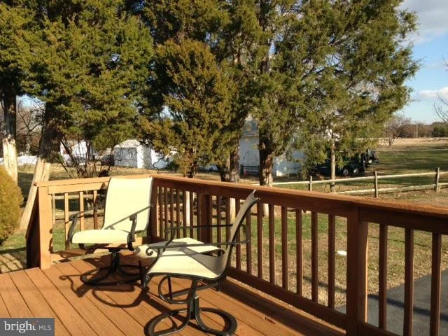 Photo of 20545 WATERLOO LANE