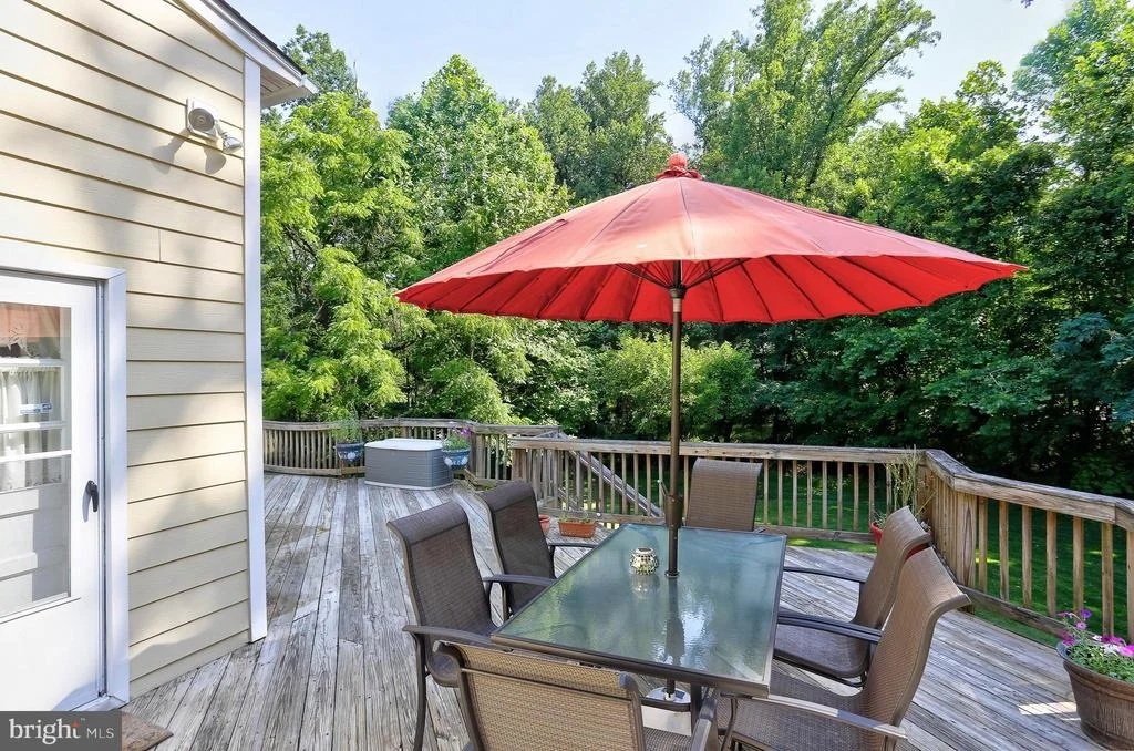 Photo of 4933 LANDING ROAD
