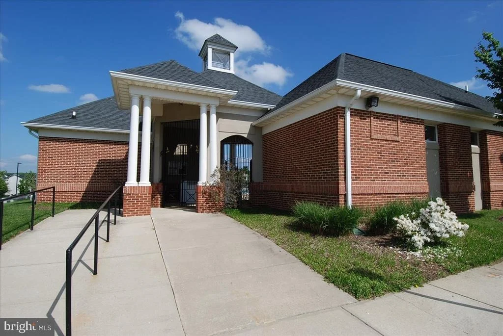 Photo of 21400 MANOR VIEW CIRCLE
