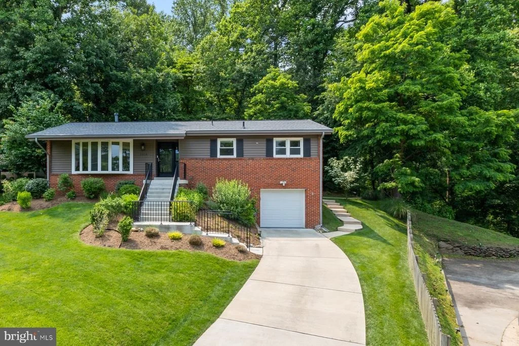 Photo of 1316 SARAH DRIVE