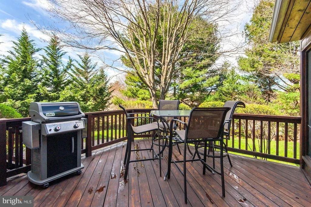 Photo of 413 WOONSOCKETT LANE
