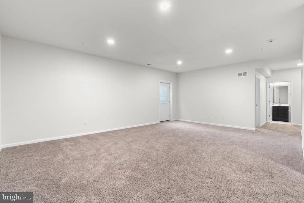 Photo of 9318 SYDNEY WAY