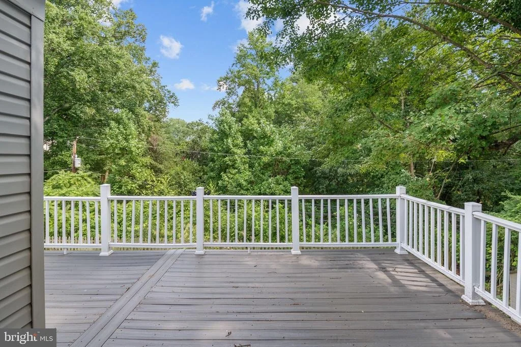 Photo of 541 CRESTPARK DRIVE