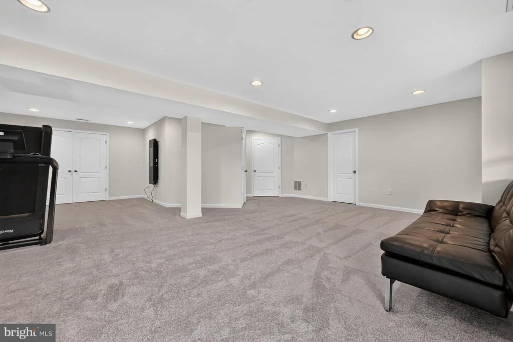 Photo of 810 MORAN DRIVE
