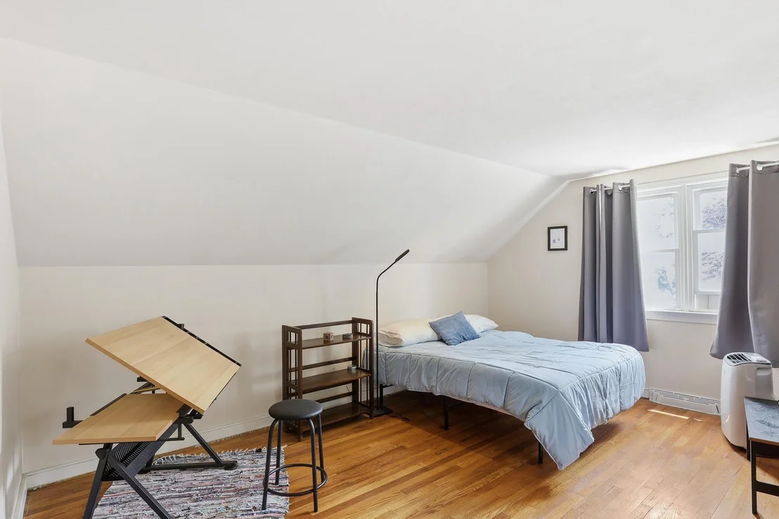 Photo of 727 N GOVERNORS AVENUE