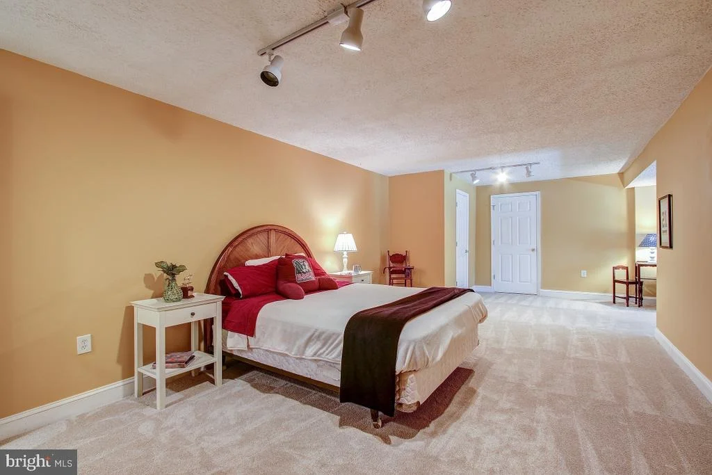 Photo of 22137 CREEKVIEW DRIVE