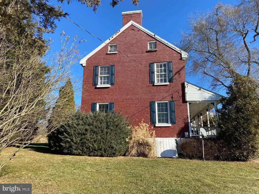 Photo of 3823 ROUNDTREE ROAD