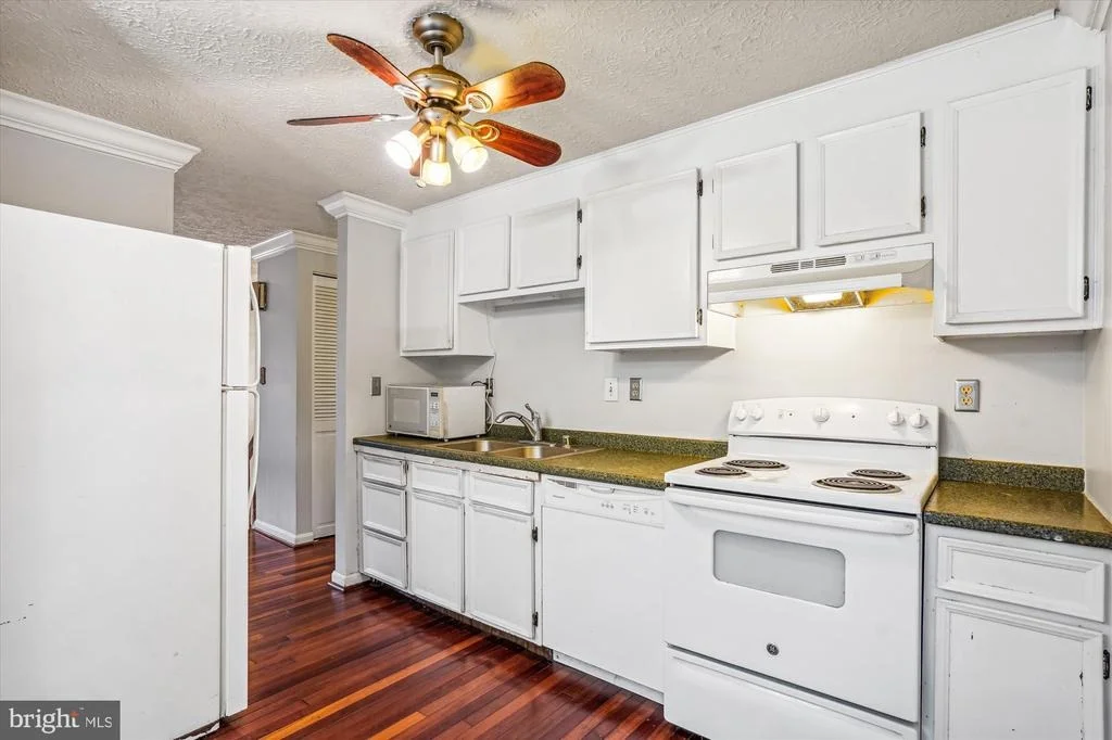 Photo of 19013 PERRONE DRIVE