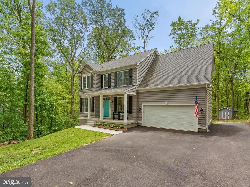Photo of 995 WILDA DRIVE
