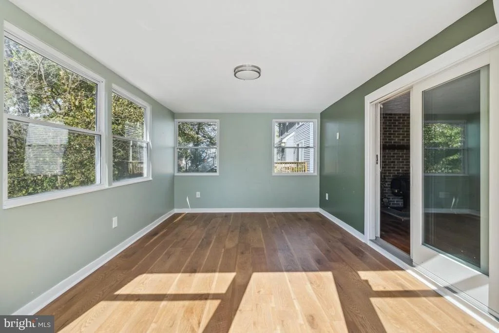 Photo of 8032 RED JACKET WAY