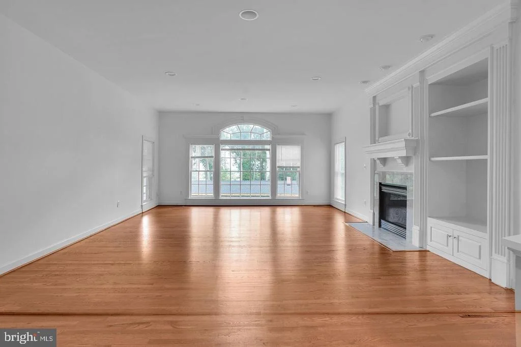 Photo of 2299 MOUNTAIN ROAD