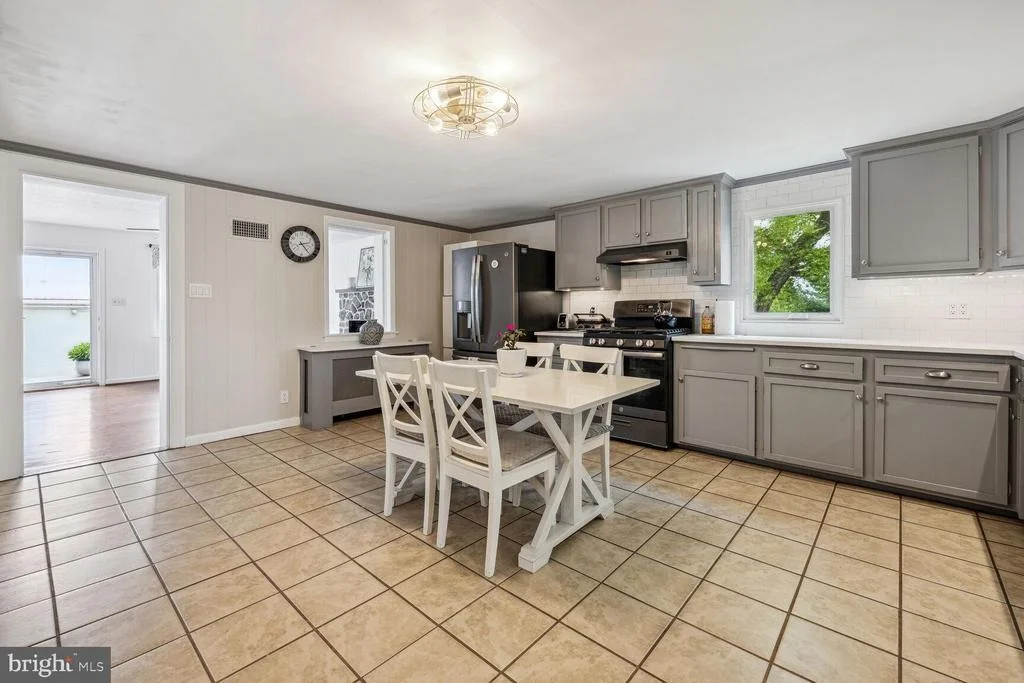 Photo of 6155 KING ROAD