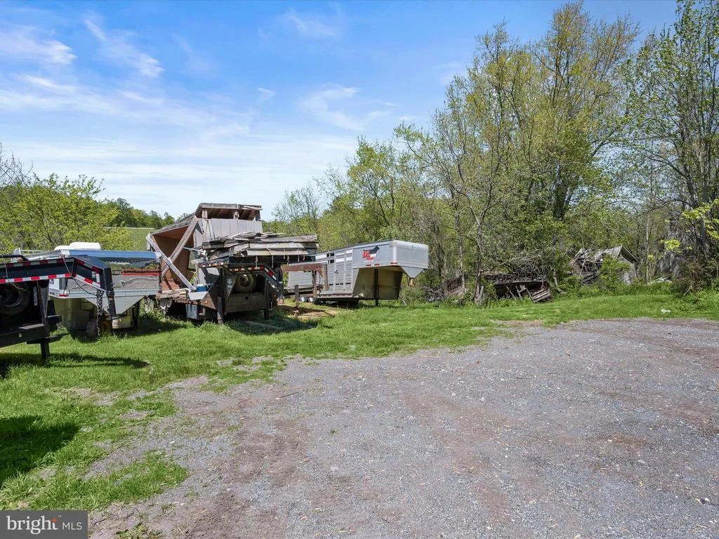 Photo of 932 OLD MANCHESTER ROAD