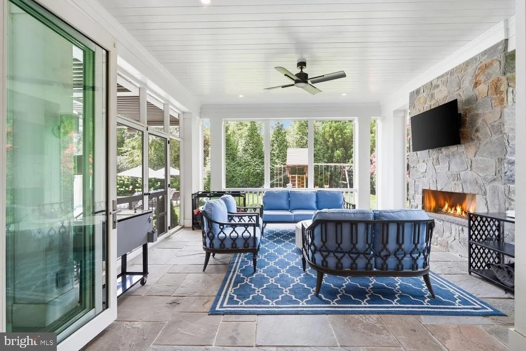 Photo of 6909 ARBOR LANE