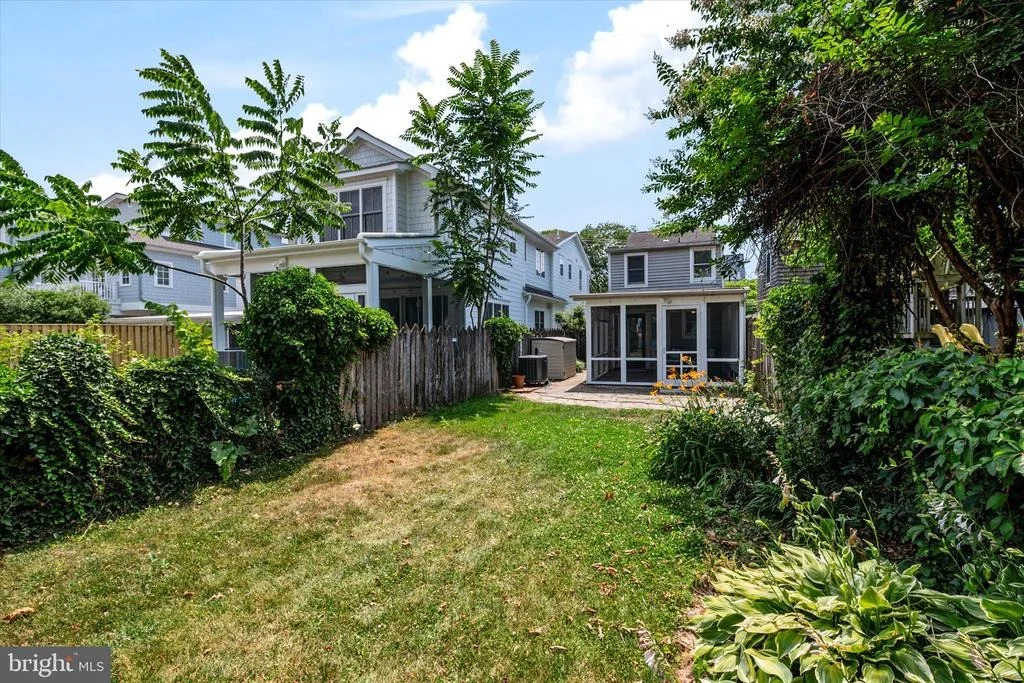 Photo of 418 CHESAPEAKE AVENUE