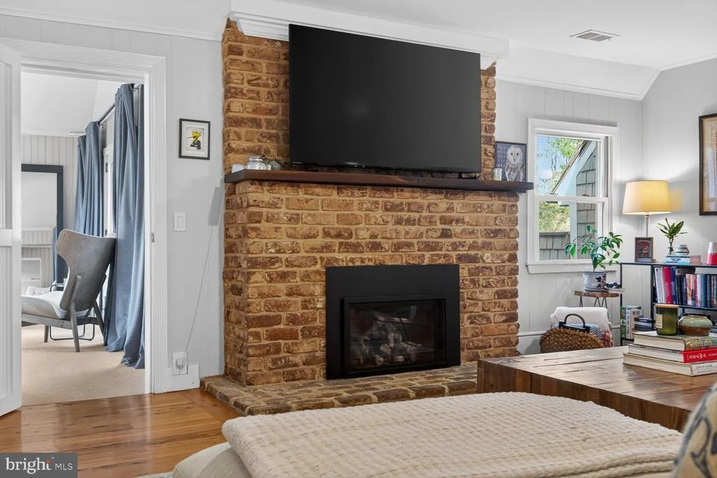 Photo of 17641 RAVEN ROCKS ROAD
