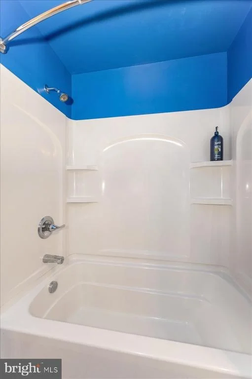 Photo of 239 DEVONSHIRE ROAD NE
