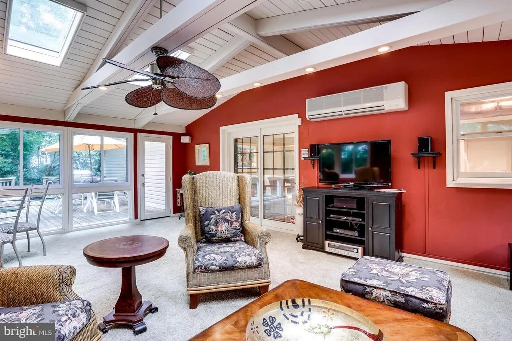Photo of 10394 LAUNCELOT LANE