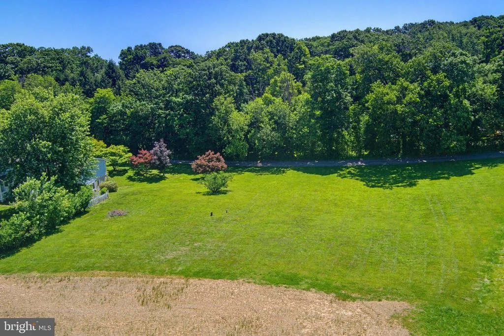 Photo of 2621 BRADDOCK ROAD