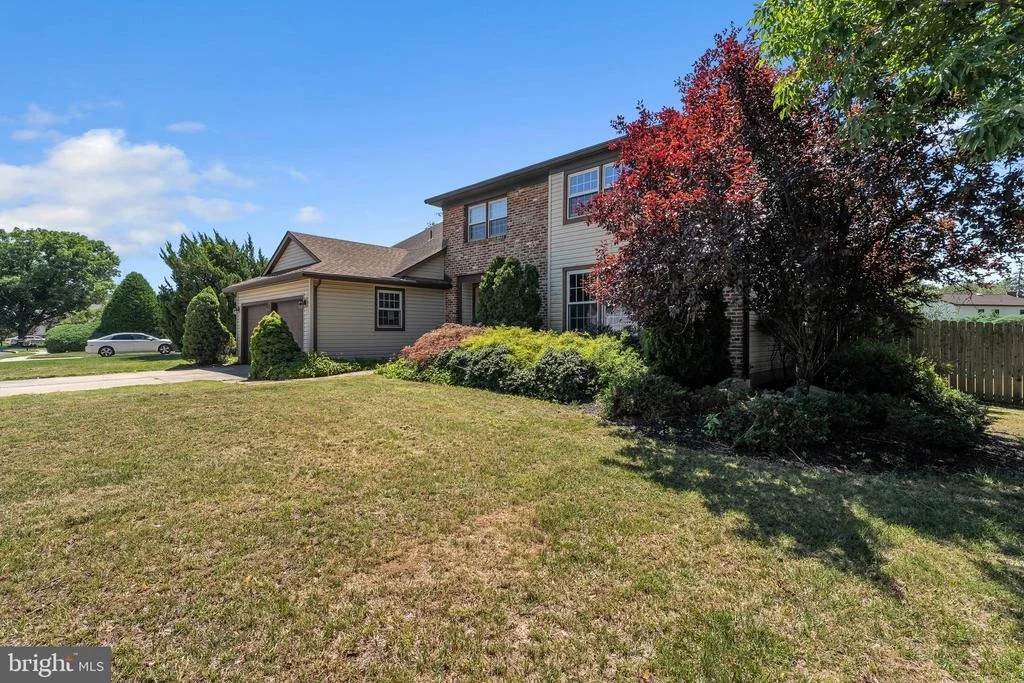 Photo of 1 CHATEAU DRIVE