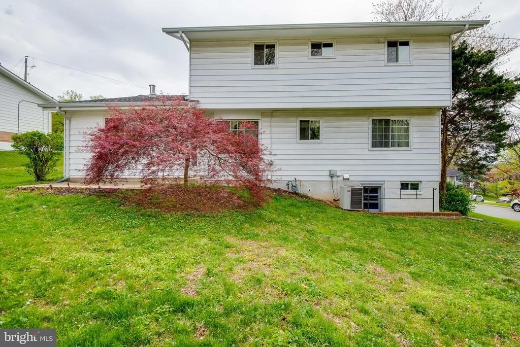 Photo of 129 HEDGEWOOD DRIVE
