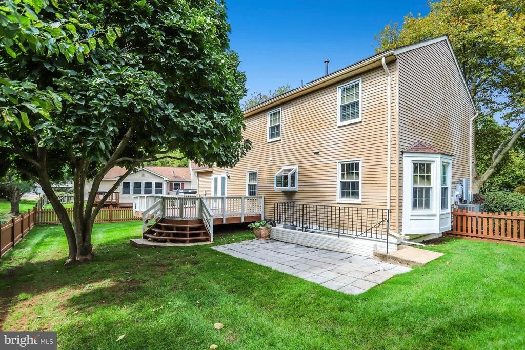 Photo of 2002 JONATHAN DRIVE