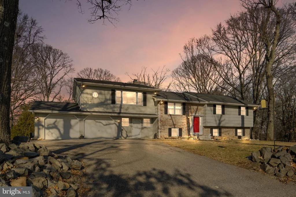 Photo of 876 SHORE ACRES ROAD