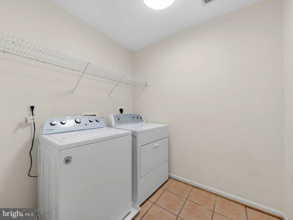 Photo of 9290 BAKER STREET