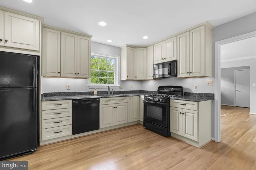 Photo of 17512 PRINCESS ANNE DRIVE