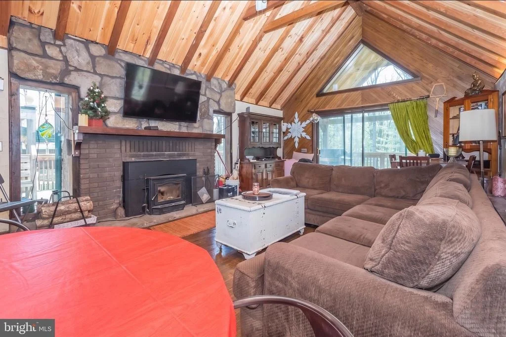 Photo of 827 PENN POINT ROAD
