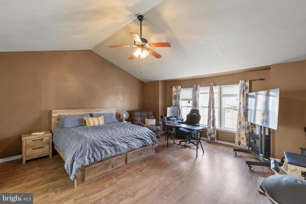 Photo of 1105 HENRY DRIVE