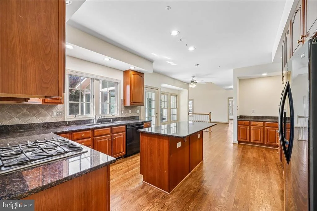 Photo of 21400 MANOR VIEW CIRCLE