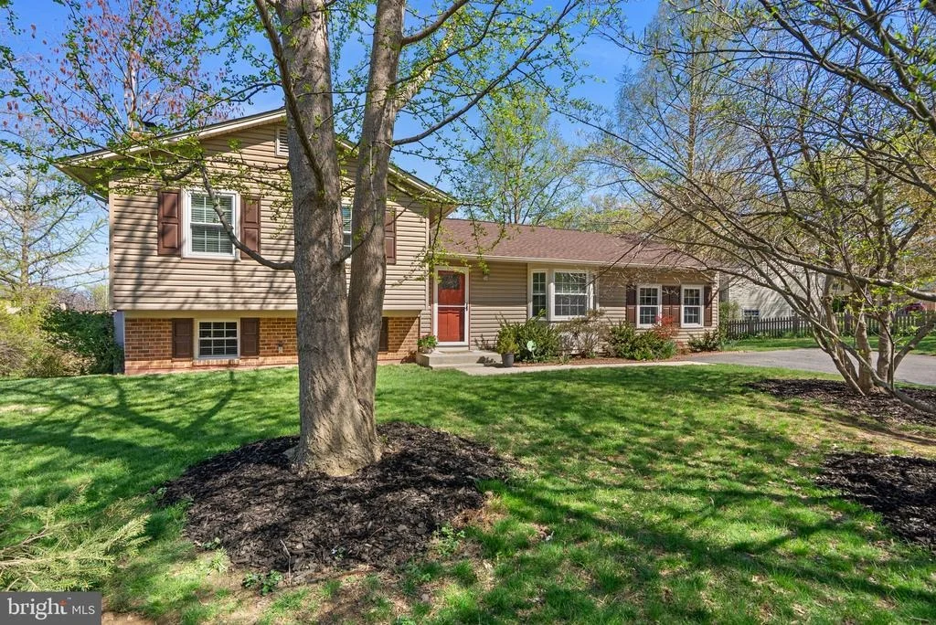 Photo of 8505 CALYPSO LANE