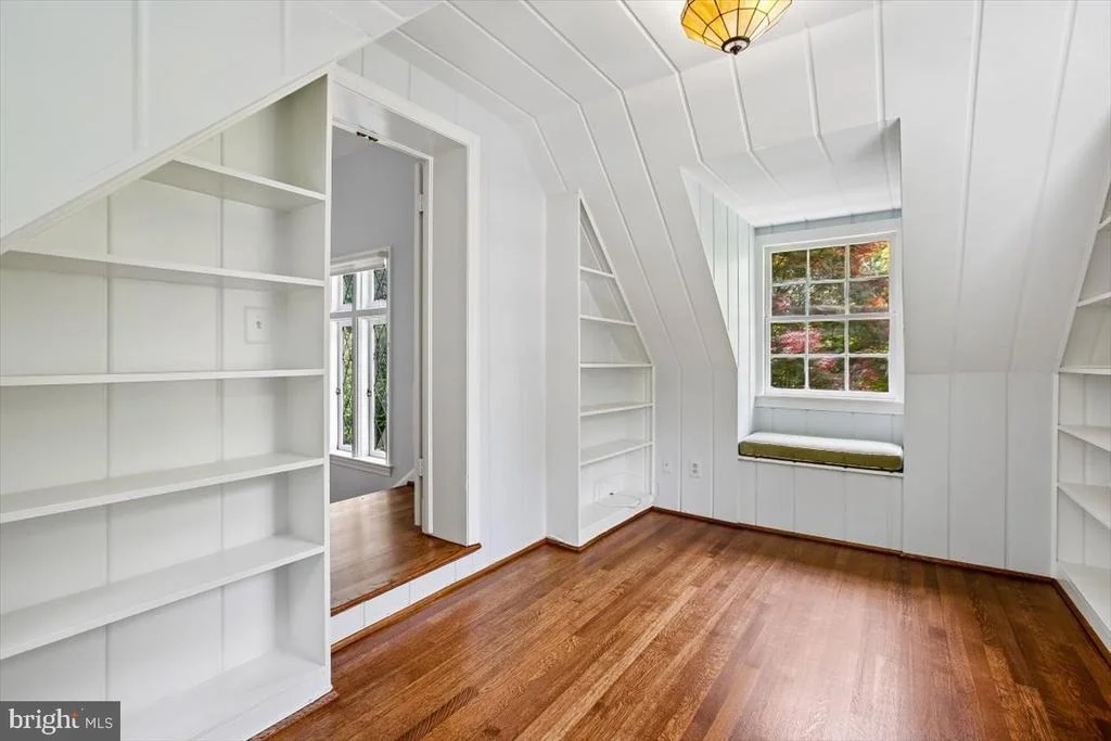 Photo of 7505 GLENDALE ROAD