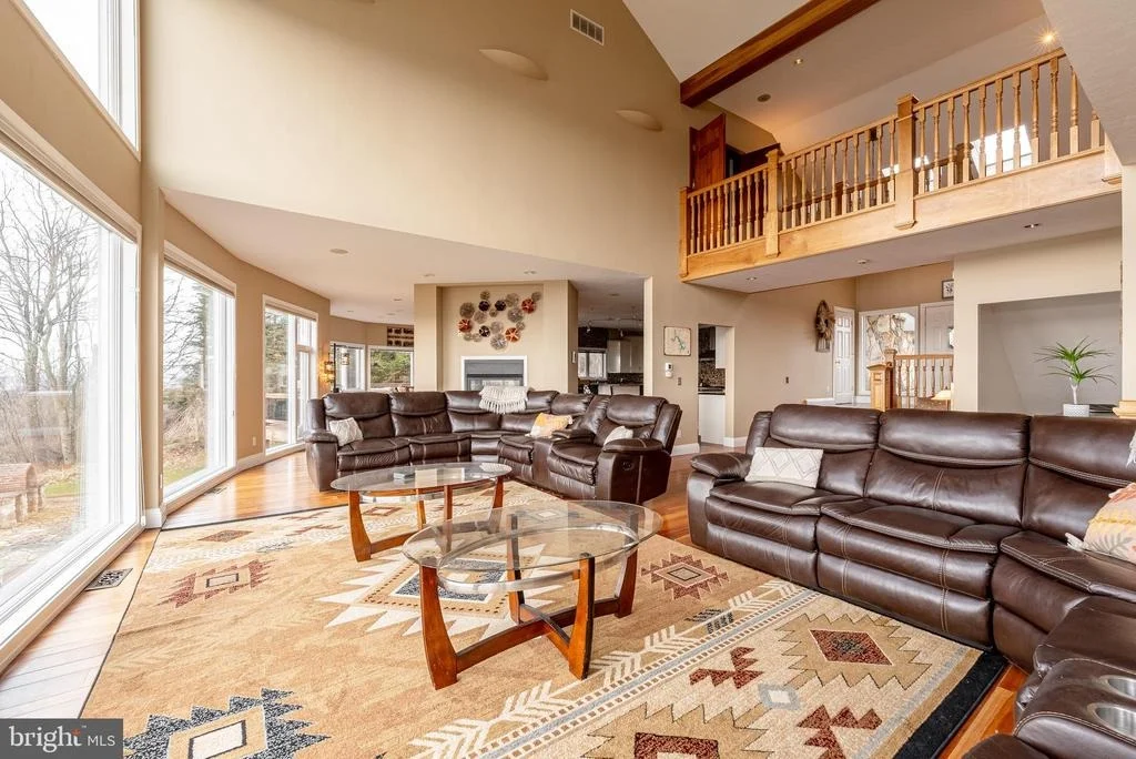 Photo of 1200 MOUNTAINVIEW DRIVE