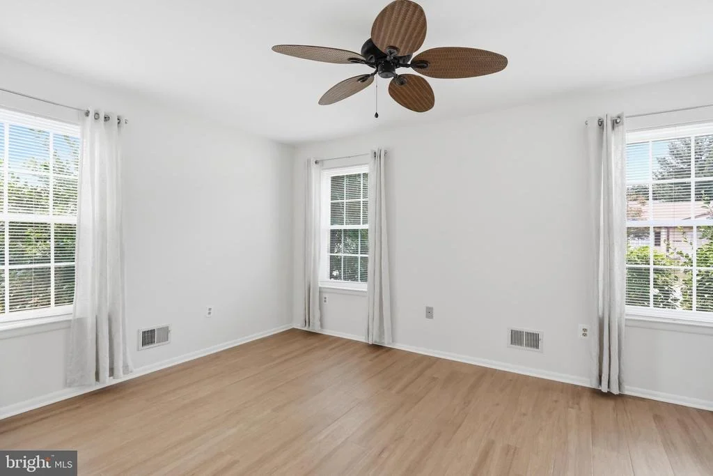 Photo of 5661 CRABAPPLE DRIVE