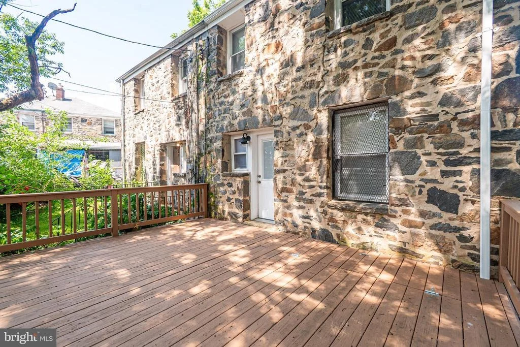 Photo of 5107 LAUREL AVENUE