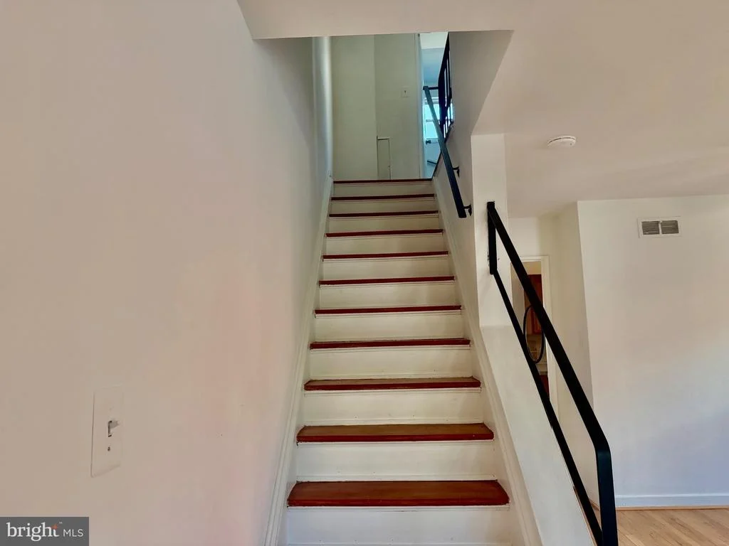 Photo of 6212 CARTERS LANE