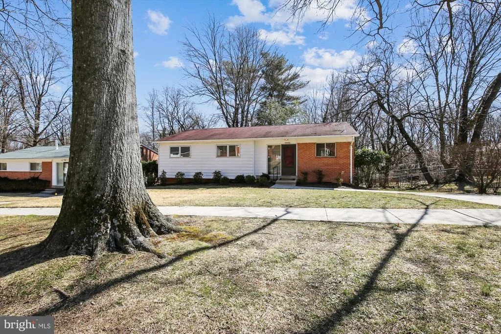 Photo of 9905 HEDIN DRIVE